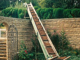waste clearance conveyor